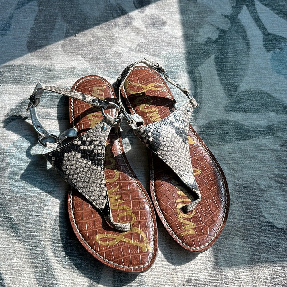 Sam Edelman women’s snake print sandal size 8